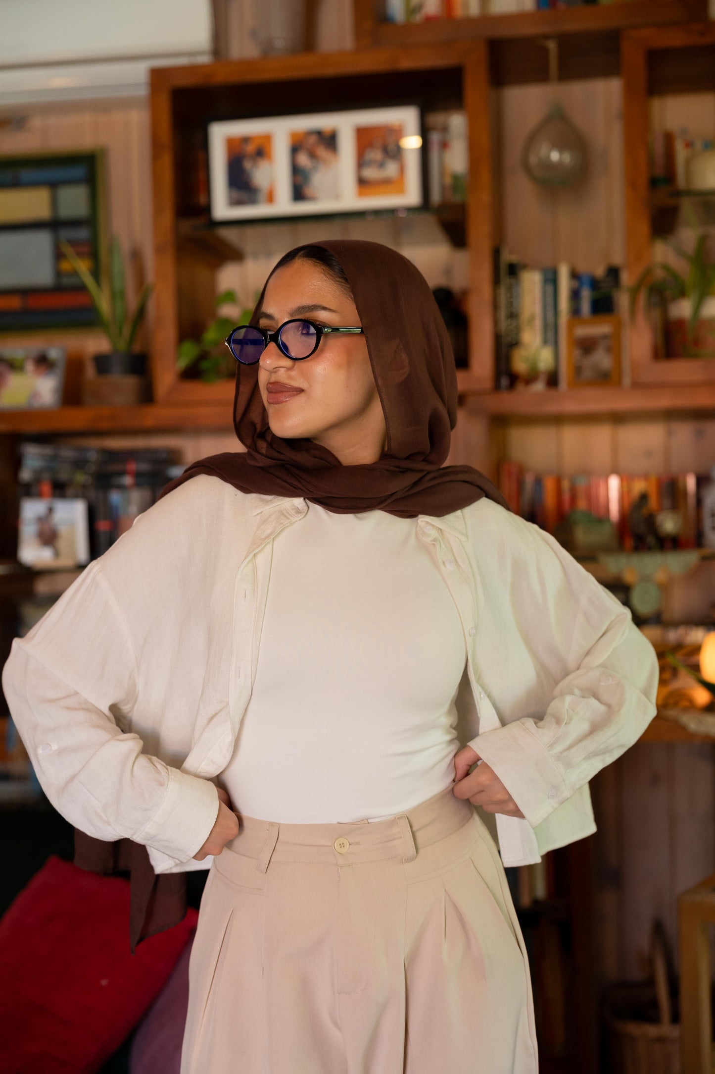 Bossy Pants in beige