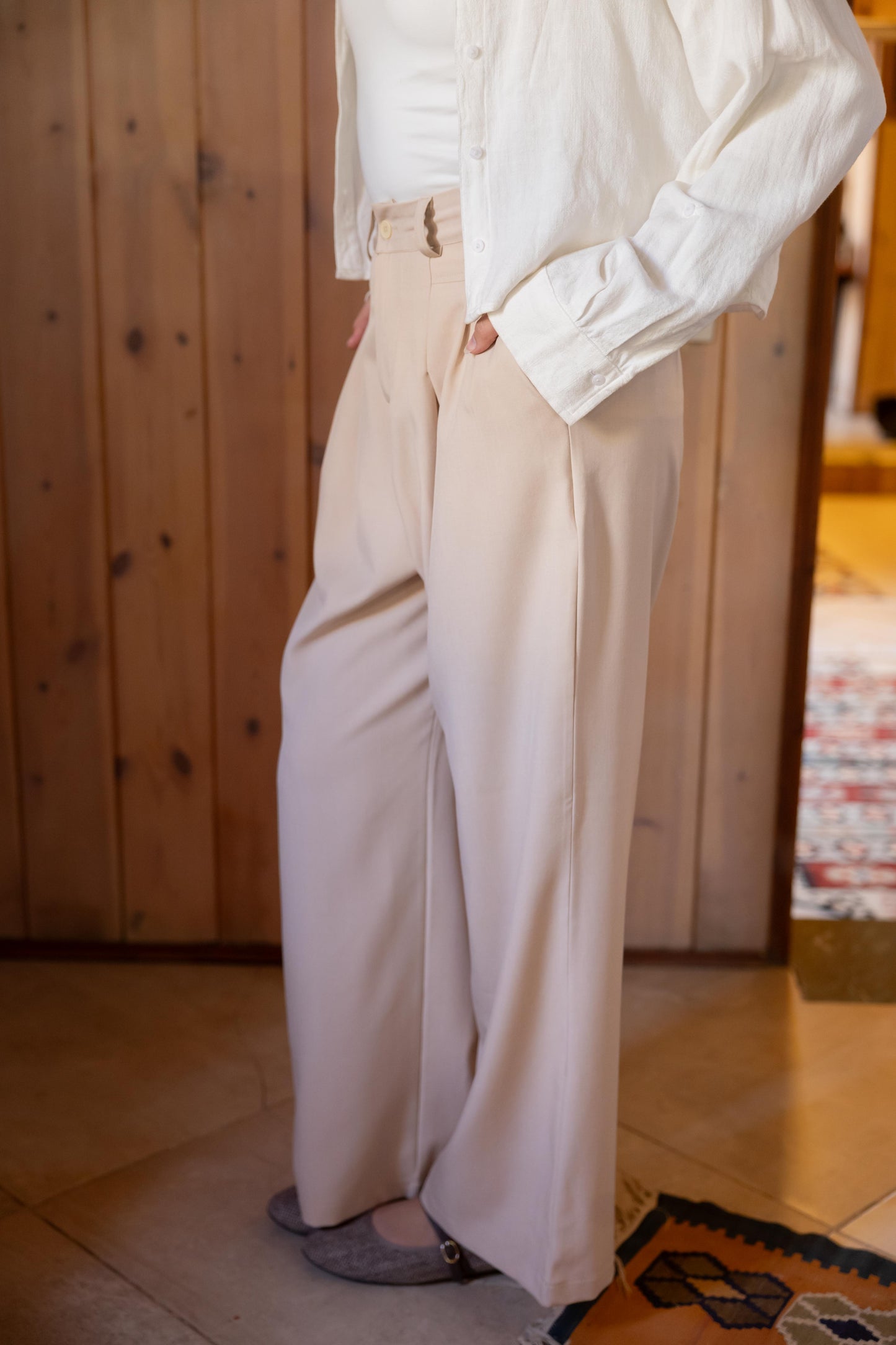 Bossy Pants in beige