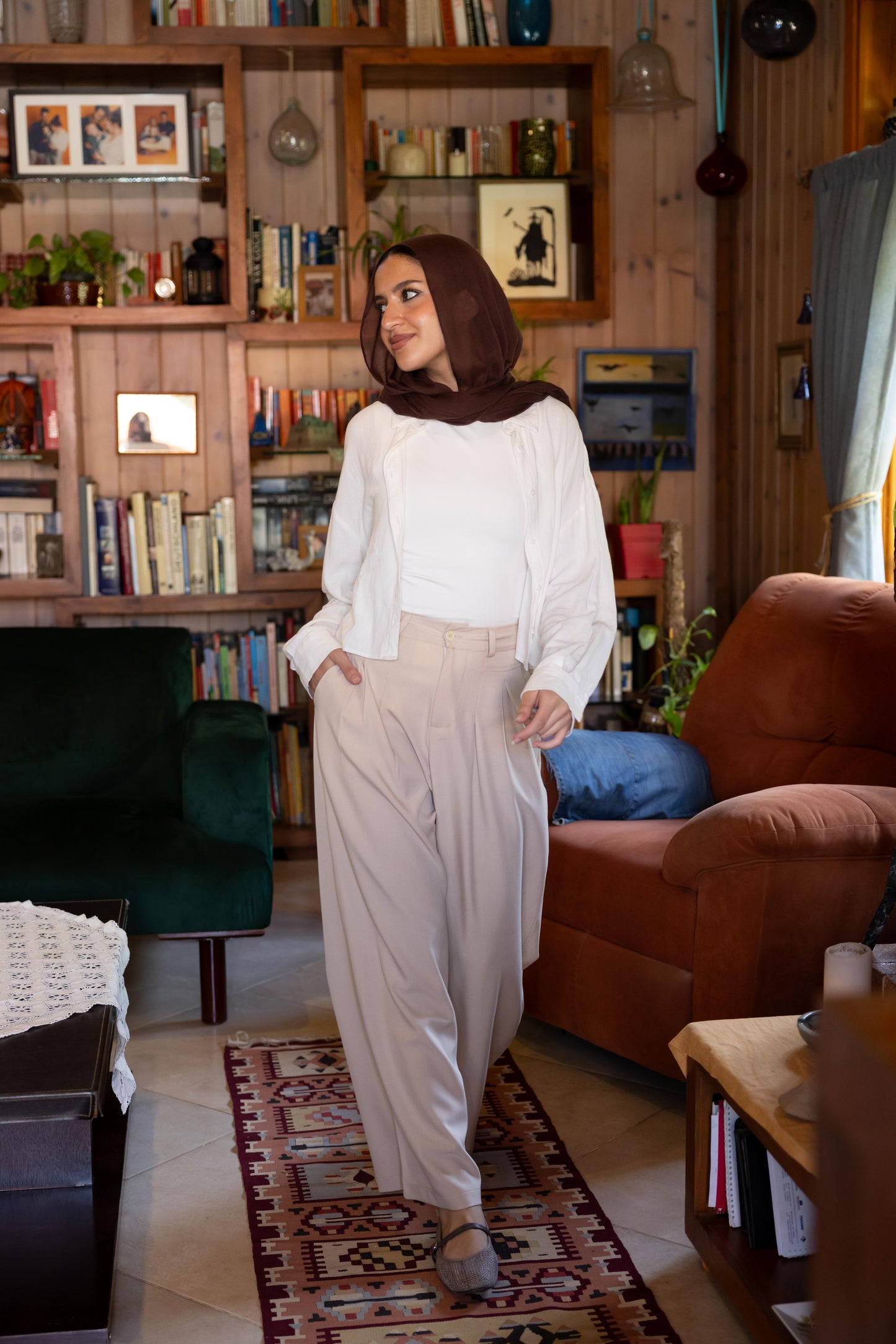 Bossy Pants in beige
